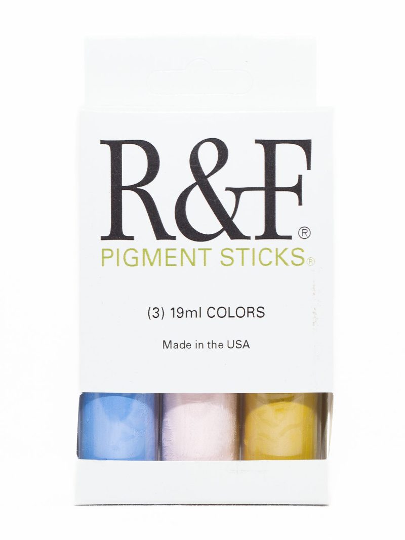 3 Pigment sticks in box