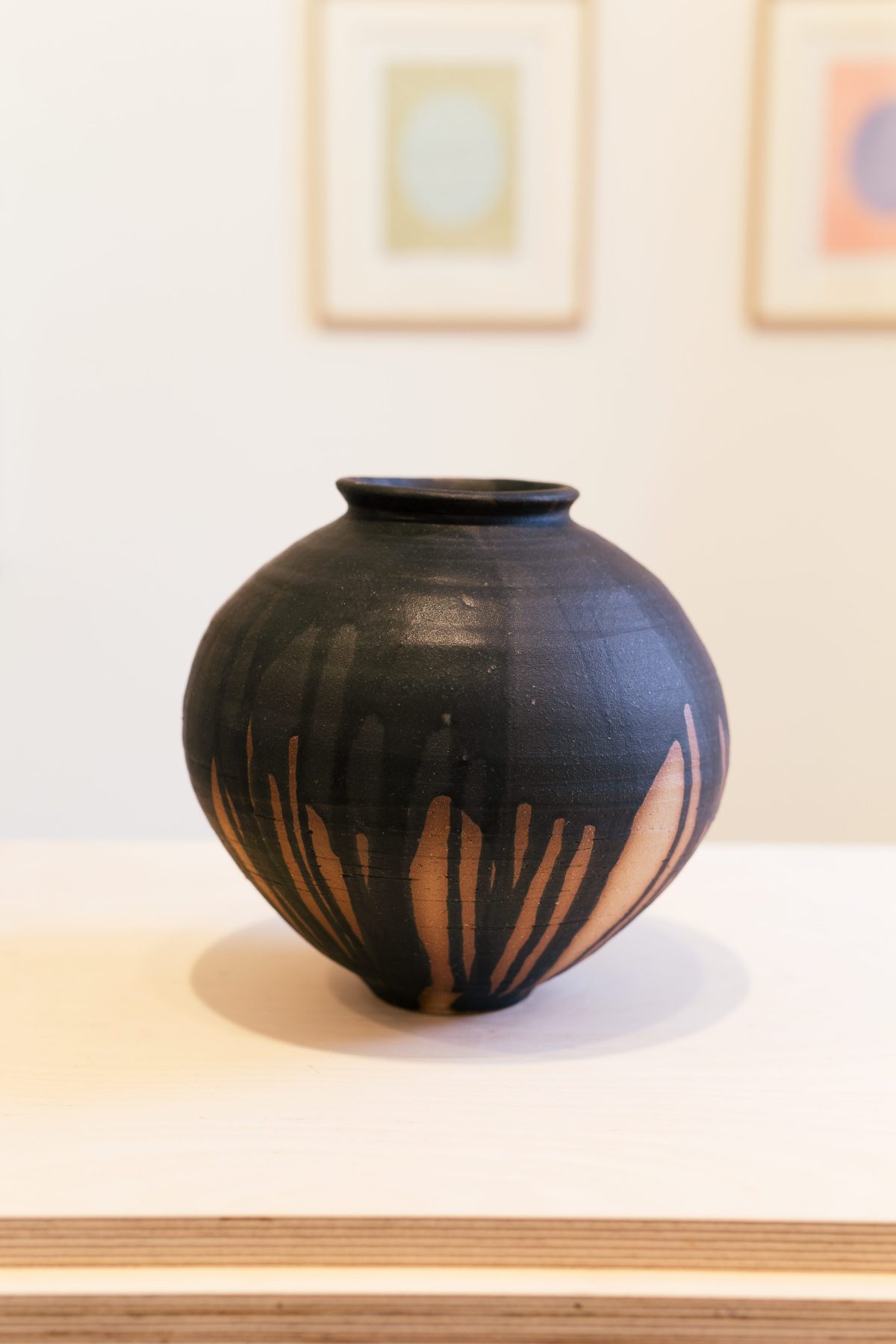 Shannon Bartlett-Smith Charcoal Vase I W18xH21cm