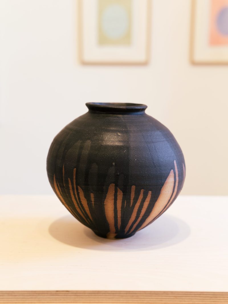 Shannon Bartlett-Smith Charcoal Vase I W18xH21cm